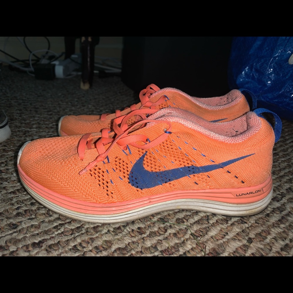 Women’s Nike Running Sneaker size 6